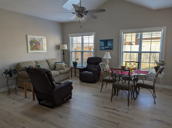 2315 Crestview Way, Winston Salem, NC 27103