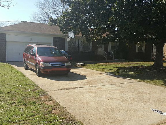 2nd image of 11006 Louis Dr SE