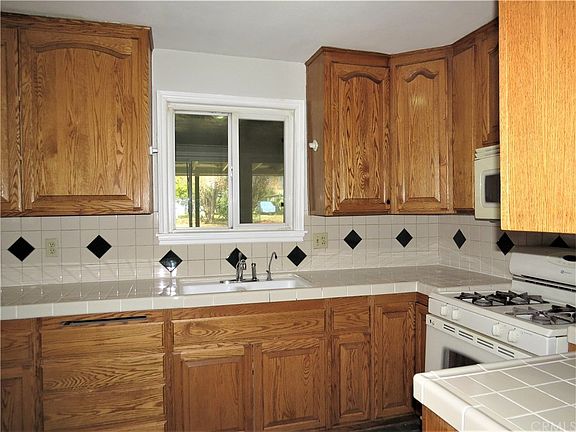 5th image of 2048 W 18th St