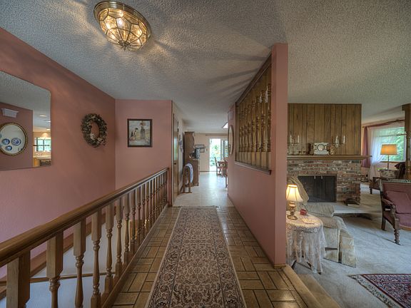3rd image of 3607 NE 189th Pl