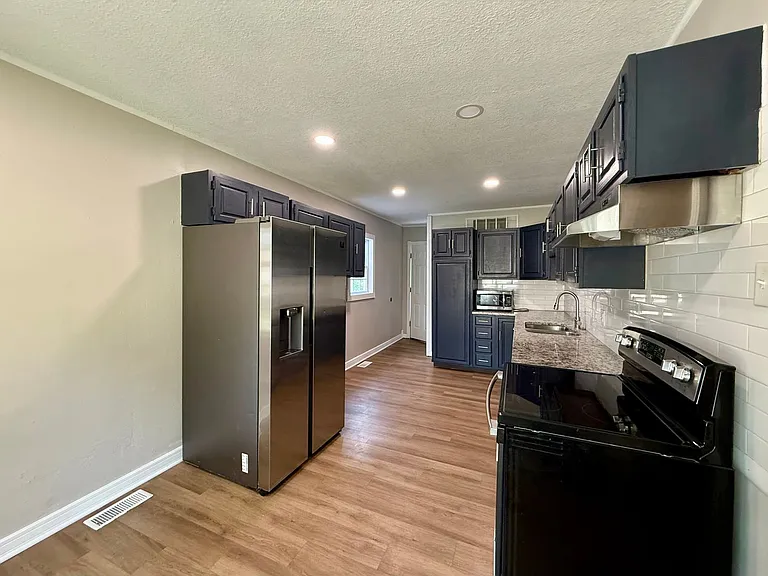 633 N Atherton St — Photo 12