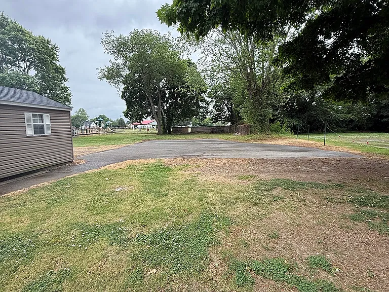 161 S Main St — Photo 17