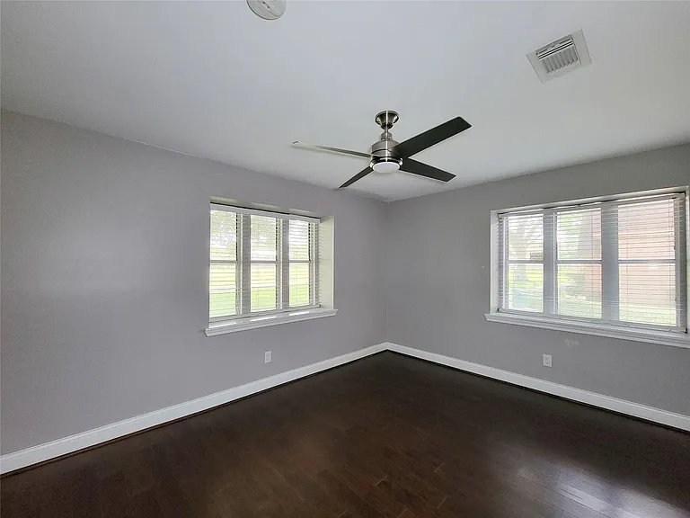 2815 Cambridge Ln — Photo 23