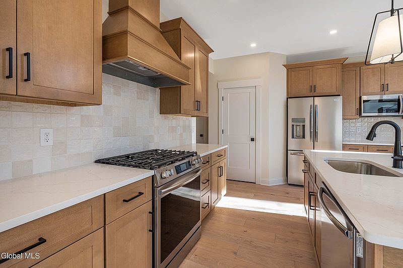 4th image of 73 Ashtree Lane