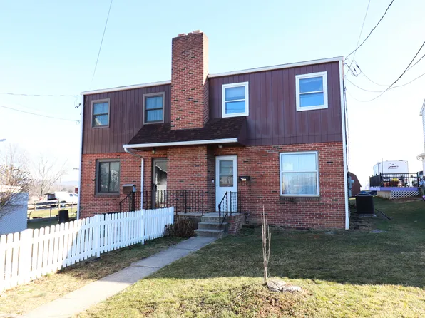 1387 Apple St, Ephrata, PA 17522