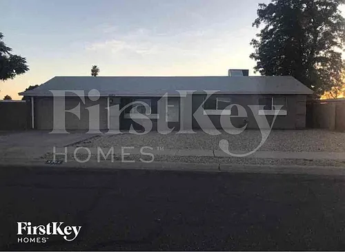 8802 N 35th Dr Photo 1