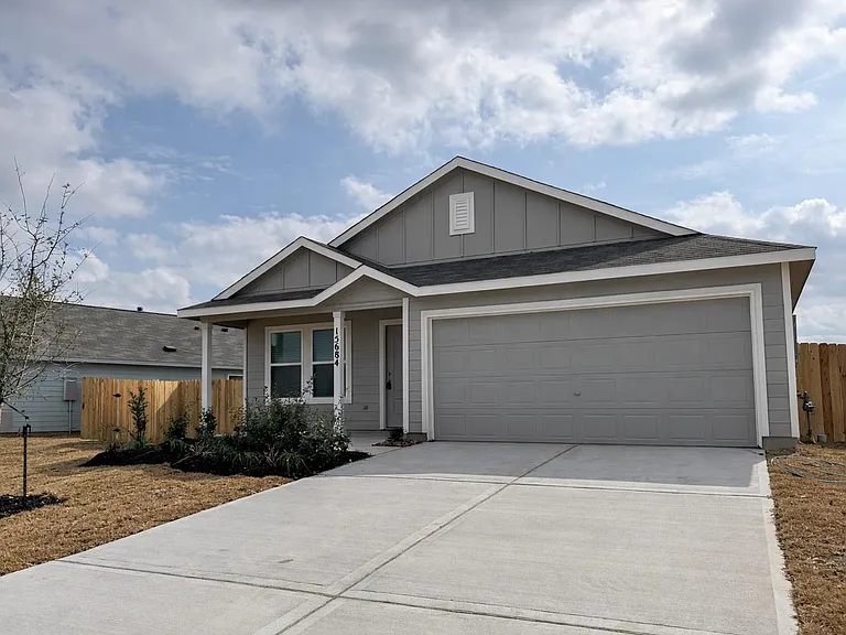 15684 Plum Brook Dr — Photo 8