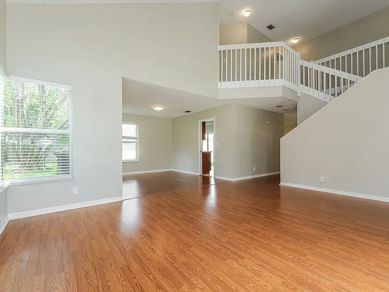 1027 Aviary Rd — Photo 4