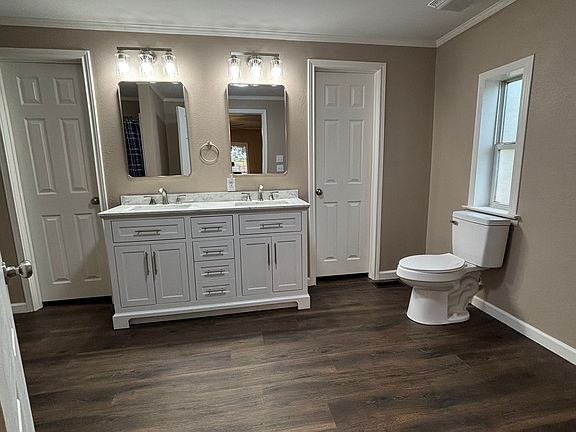 5th image of 2401 Cobb Ln