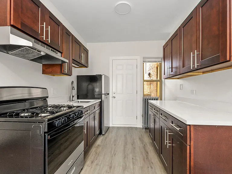 8201 S Paulina St — Photo 13