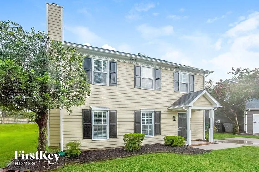 3 bed, 2.5 bath, 1497 sqft, $1,855 — Photo 3