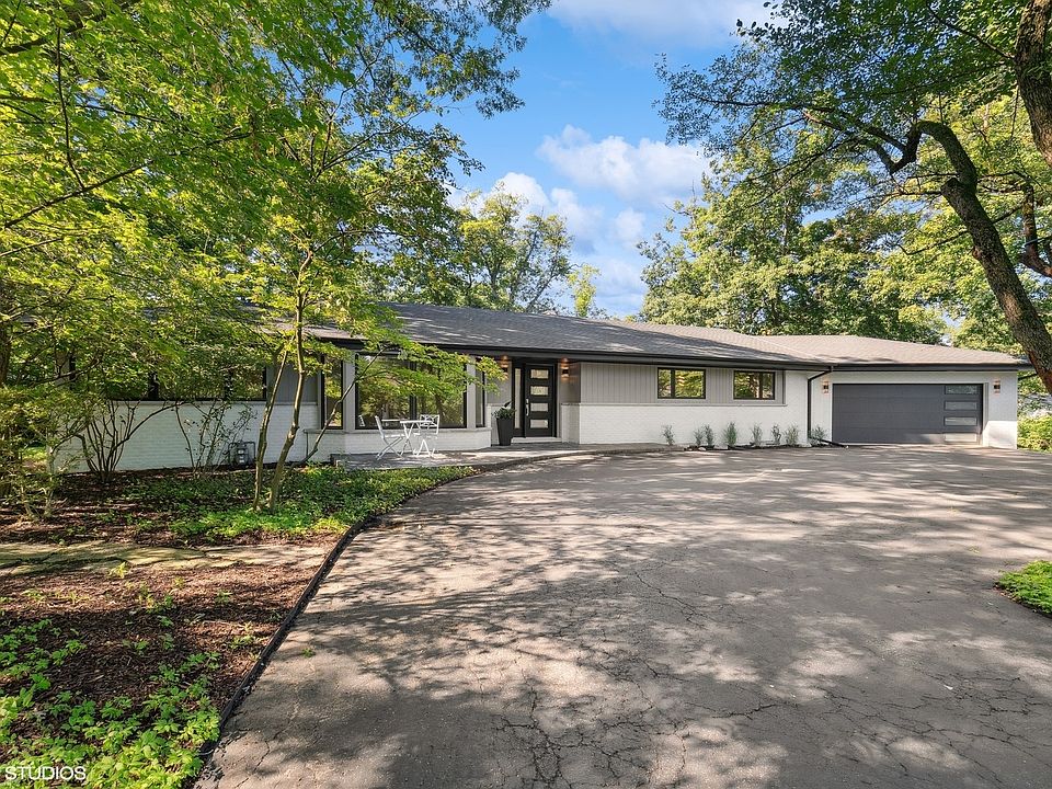 1st image of 776 Whiteoaks Ln