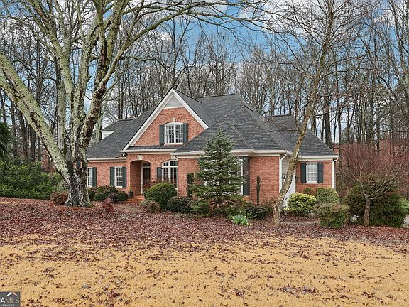 2nd image of 4415 Waterford Dr