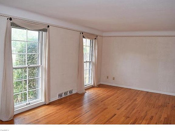 2nd image of 4785 Fay Dr