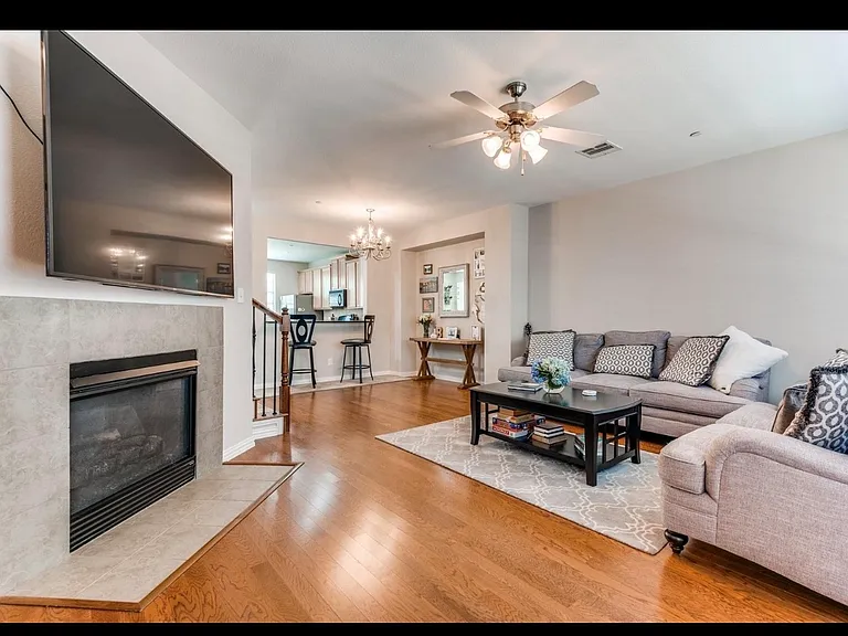 1421 Fox Run Dr — Photo 16