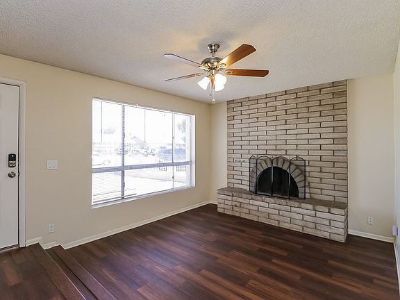 2nd image of 1621 W Wahalla Ln