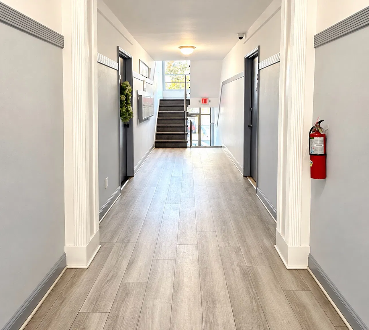 3 bed, $2,485 — Photo 4