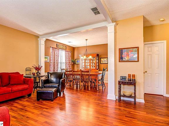 2nd image of 105 Eagleston Ln