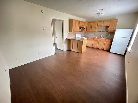 2nd image of 221 Hold St #7
