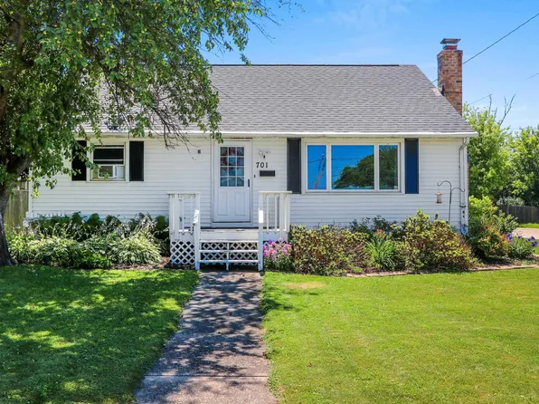 701 E 10th St, Kaukauna, WI 54130