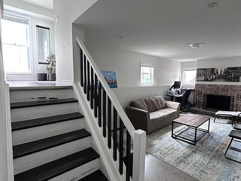15 Milfoil Cres #B — Photo 5