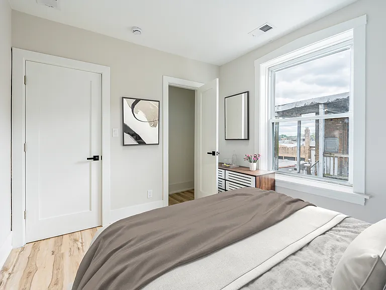4815 N Hamlin Ave #2 — Photo 13