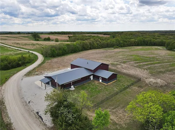 32184 E 237th St, Ridgeway, MO 64481
