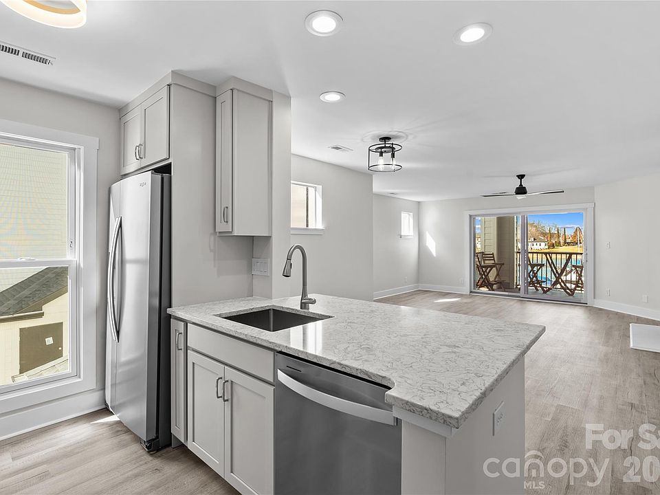 1st image of 18729 Vineyard Point Ln