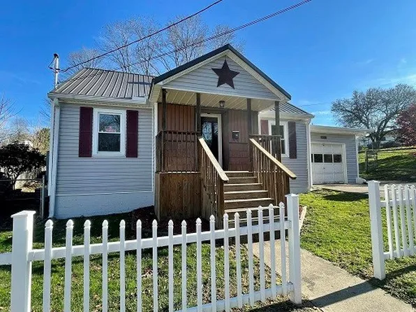 112 State St, Spencer, WV 25276