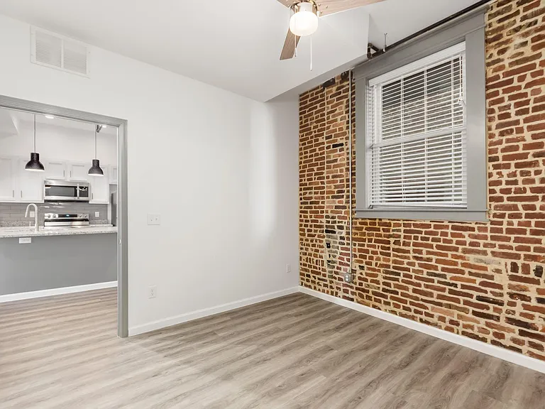 218 E Main St #2-F — Photo 4