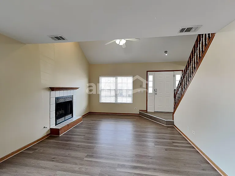 1457 Root St — Photo 6