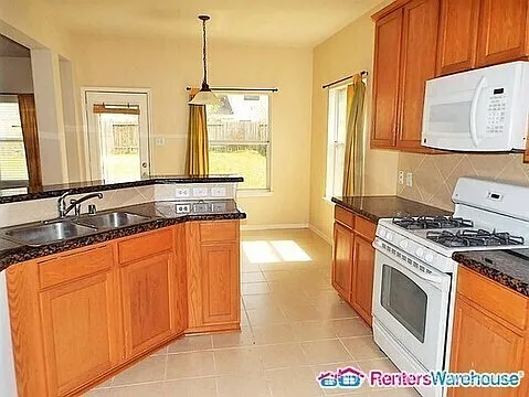 14238 Englewood Park Ln — Photo 6