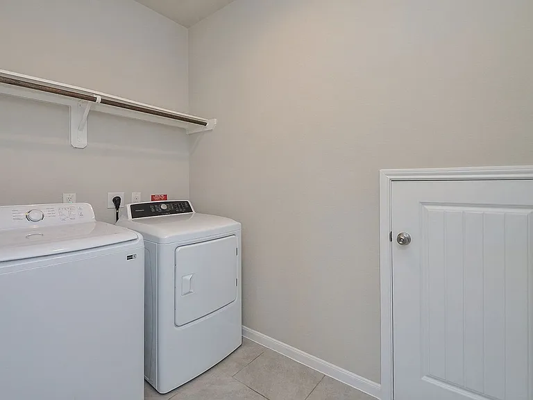 4015 Prairie Landing Ln — Photo 17