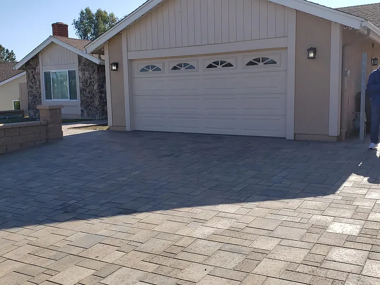 Driveway Parking, 1st Come Basis