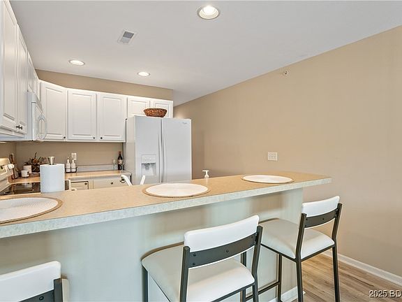 4th image of 288 Cedar Glen Dr Unit 4D