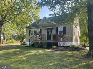 246 Middle Creek Rd, Gilbertsville, PA 19525