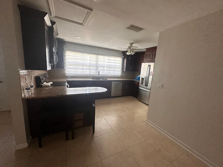 4425 SE 9th Ave — Photo 17