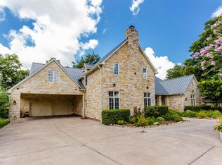 818 Neal Dr, Sugar Land, TX 77498