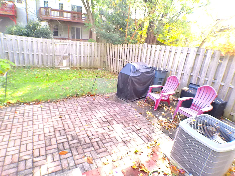 Pickering Dr — Photo 10