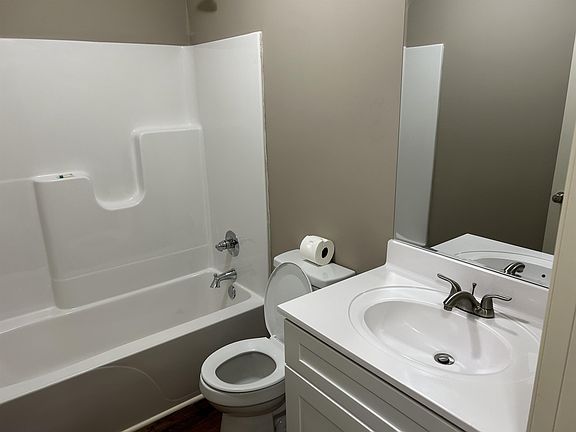 5th image of 815 Sunnybrae Ave
