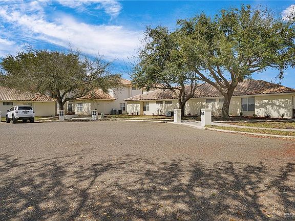 2nd image of 1208 Sandpiper Ave