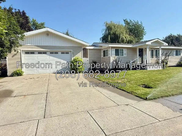 715 W Mikies Pl, Hayden Lake, ID 83835