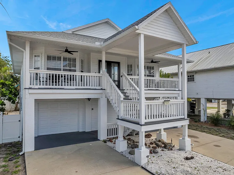 7615 Coquina Way — Photo 3
