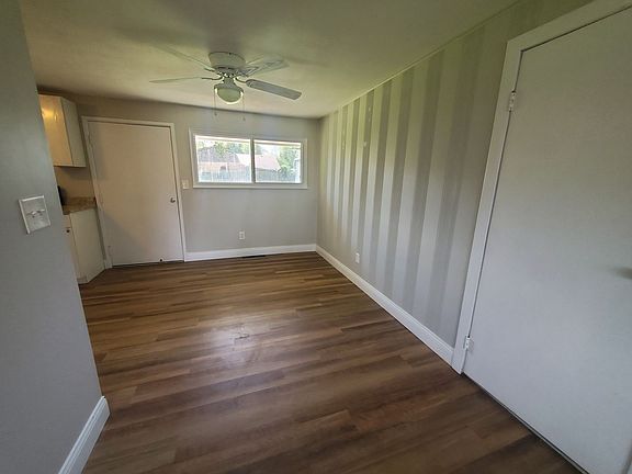 4th image of 3608 Waterbury Dr