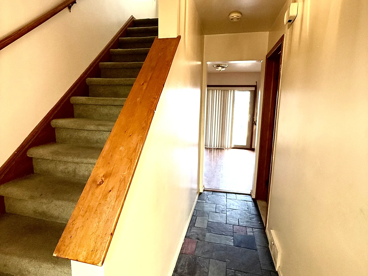 4 bed, 1762 sqft, $2,200 — Photo 2