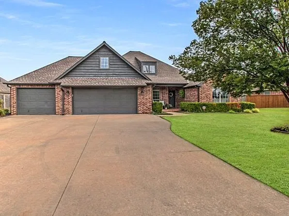 8267 Vintage Trace Dr, Claremore, OK 74019