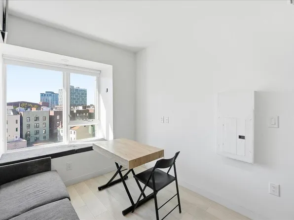 190 Academy Street image 14 of 31