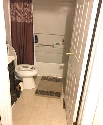 5th image of 7632 Holly Grove Ct