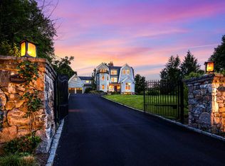 39 Chestnut Hill Rd, Ridgefield, CT 06877