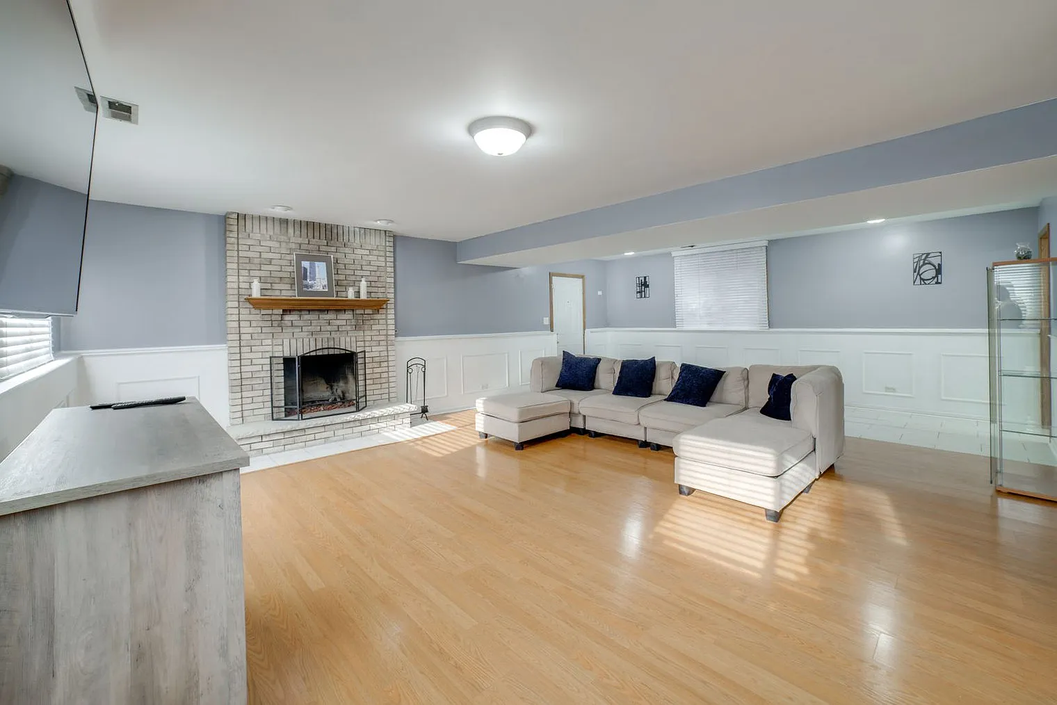 4 bed, 3.0 bath, 1689 sqft, $5,368 — Photo 2